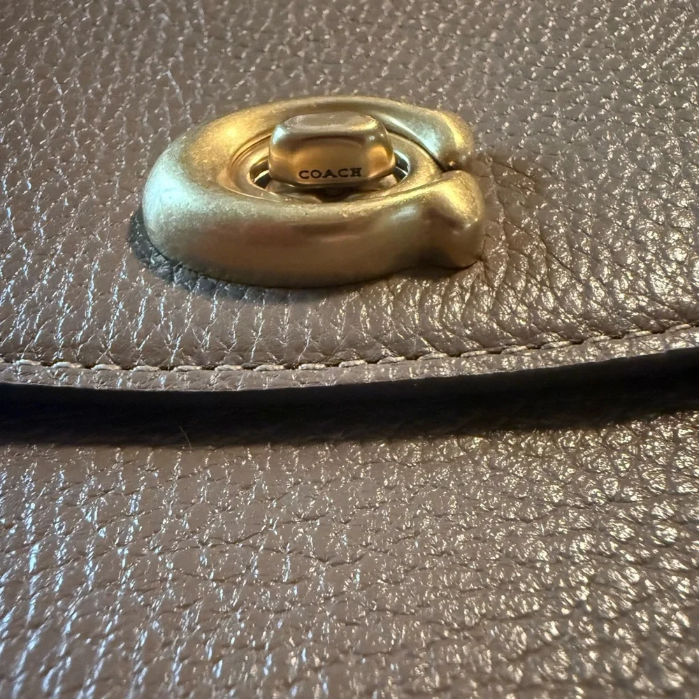 Coach Cassie 19 Pebbled Leather Turnlock Bag in Dark Stone - Picture 6 of 12